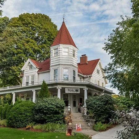 Kingsley House Bed & Breakfast - Full Home Fennville ภายนอก รูปภาพ