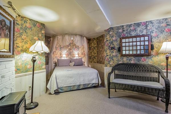 Kingsley House Bed & Breakfast - Full Home Fennville ภายนอก รูปภาพ