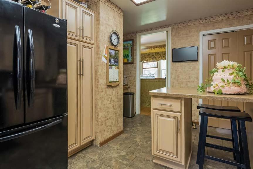 Kingsley House Bed & Breakfast - Full Home Fennville ภายนอก รูปภาพ