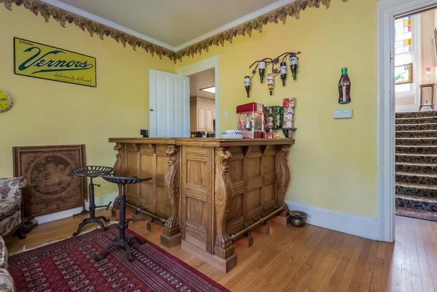 Kingsley House Bed & Breakfast - Full Home Fennville ภายนอก รูปภาพ